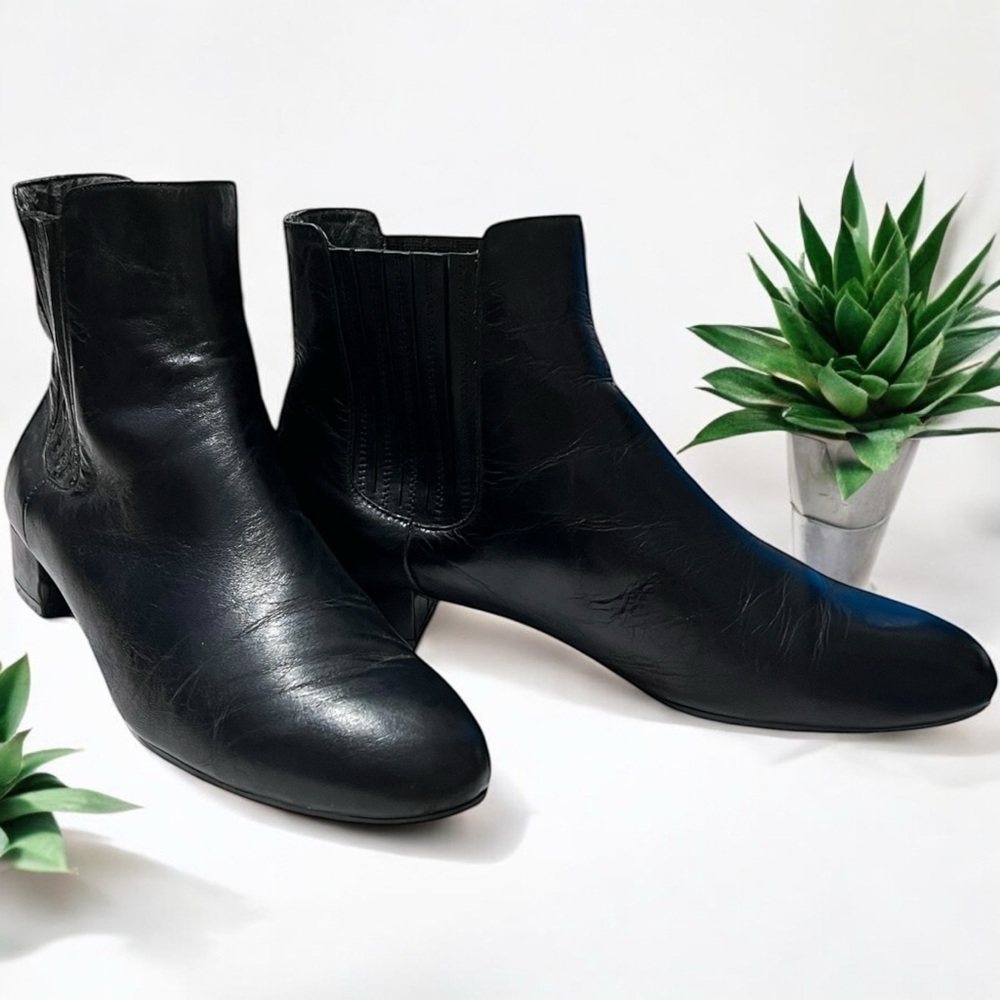 Marc Fisher Sleek Black Ankle Booties Leather☑️